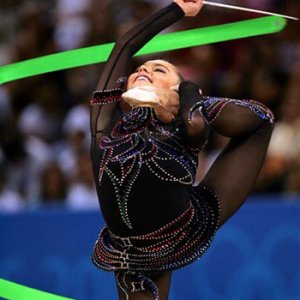 Алина Кабаева и Ирина Чащина выиграли для России золото и серебро Олимпиады